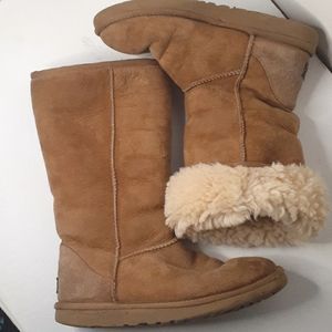 UGG Australia Classic Ladies Tan Snow Boots